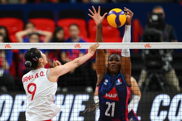 France v China - 2026 FIVB Volleyball Nations League ANKARA, TURKIYE - JUNE 19: Aoqian Wang (9) of China competes against her opponent during the 2026 FIVB Volleyball Nations League week 2 match between France and China at Ankara Sports Hall in Ankara, Turkiye on June 19, 2026. Akin Celiktas Anadolu Ankara Turkey. Editorial use only. Please get in touch for any other usage.  Copyright: x2026xAnadoluxAkinxCeliktasx