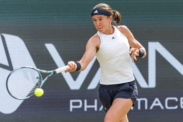 Berlin, June 15, 2026, Tennis VANDA Pharmaceuticals BERLIN TENNIS OPEN 2026 at Steffi Graf Stadium Women’s Singles A Sabalenka vs. Bartunkova (CZE) Nikola Bartunkova returns a ball VANDA Pharmaceuticals BERLIN TENNIS OPEN 2026,detected_source_language
