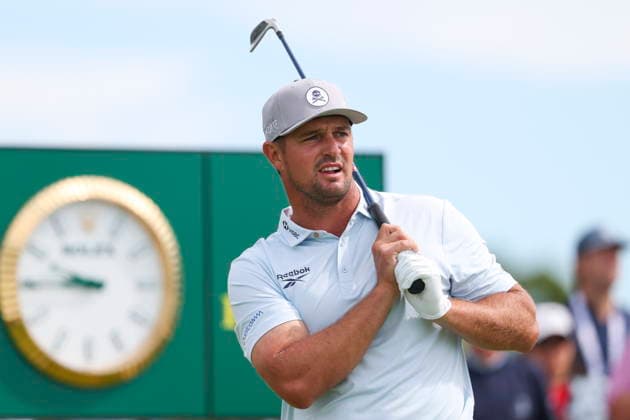 US Open Golf Championship - Round 2 Bryson DeChambeau of the US tees off during the second round of the 2026 US Open golf tournament at the Shinnecock Hills Golf Club in Southampton, New York, USA, 19 June 2026. SOUTHAMPTON NEW YORK UNITED STATES  Copyright: xSARAHxYENESELx