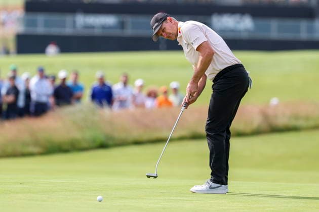 US Open Golf Championship - Round 2 Justin Rose of England putts during the second round of the 2026 US Open golf tournament at the Shinnecock Hills Golf Club in Southampton, New York, USA, 19 June 2026. SOUTHAMPTON NEW YORK UNITED STATES  Copyright: xSARAHxYENESELx