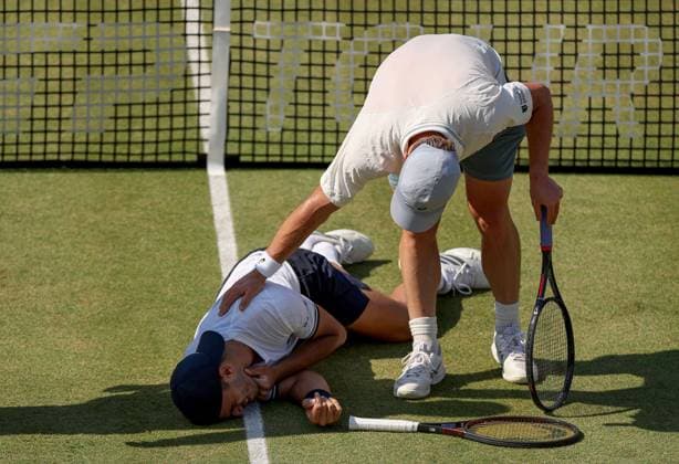 Tennis, ATP tournament in London, Queens Club – Francisco Cerundolo on the ground after a shot by Arthur Fery