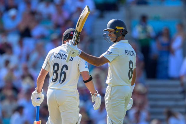 LONDON, ENGLAND JUNE 19 - Rachin Ravindra of New Zealand celebrates scoring 50 runs during Day Three of the 2nd Rothesay Test Match game between England and New Zealand at Kia Oval on June 19, 2026 in London , England . (Photo by Keeran Marquis Sports Press Photo)  Copyright: xKeeranxMarquis SPPx Sportspressphoto_SPR170891
