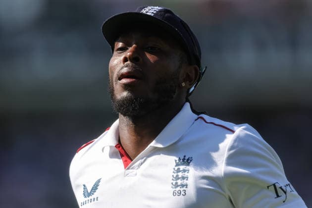 2nd Rothesay Test Match Day 3 England v New Zealand Jofra Archer of England looks on during the 2nd Rothesay Test Match Day 3 match England vs New Zealand at The Kia Oval, London, United Kingdom on 19 June 2026 (Photo by Mark Cosgrove News Images) London The Kia Oval London United Kingdom Copyright: xMarkxCosgrove NewsxImagesx