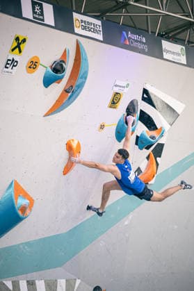 June 19, 2026 Climbing Bouldering World Climbing Series Innsbruck 2026 Mens Semifinals Samuel Richard FRA Innsbruck Climbing Center Innsbruck Austria,detected_source_language