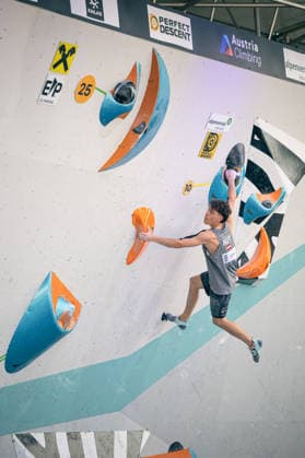June 19, 2026 Climbing Bouldering World Climbing Series Innsbruck 2026 Mens Semifinals Timo Uznik AUT Innsbruck Climbing Center Innsbruck Austria,detected_source_language