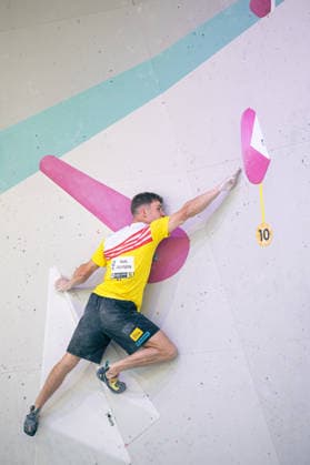 June 19, 2026 Climbing Bouldering World Climbing Series Innsbruck 2026 Mens Semifinals Hannes Van Duysen BEL Innsbruck Climbing Center Innsbruck Austria,detected_source_language