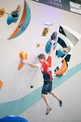 June 19, 2026 Climbing Bouldering World Climbing Series Innsbruck 2026 Mens Semifinals Yufei Pan CHN Innsbruck Climbing Center Innsbruck Austria,detected_source_language