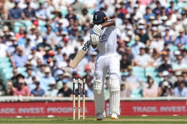 England v New Zealand - 2nd Rothesay Test Match: Day Three Jofra Archer of England hits a four during the 2nd Rothesay Test Match Day 3 between England and New Zealand at The Kia Oval in London, United Kingdom, on June 19, 2026. London London United Kingdom  Copyright: xNewsxImagesx originalFilename:cosgrove-2ndrothe260619_npEIY.jpg