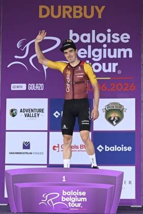 Spanish Alex Aranburu of Cofidis celebrates on the podium after winning stage 3 of the Baloise Belgium Tour cycling race, 173km from and to Durbuy, on Friday 19 June 2026. The Baloise Belgium Tour takes place from 17 to 21 June. JASPERxJACOBS  x178293547x