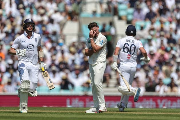 England v New Zealand - 2nd Rothesay Test Match: Day Three Nathan Smith of New Zealand reacts during the second Rothesay Test Match Day 3 between England and New Zealand at The Kia Oval in London, United Kingdom, on June 19, 2026. London London United Kingdom  Copyright: xNewsxImagesx originalFilename:cosgrove-2ndrothe260619_np6jx.jpg