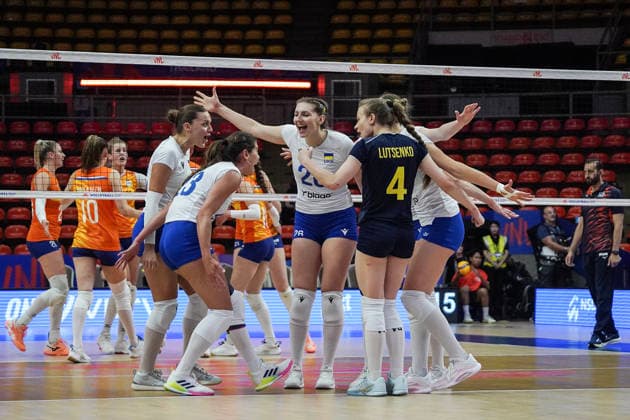 FIVB Women s Nations League 2026. Ukraine s players celebrate with teammates during the FIVB Women s Volleyball Nations League match between the Netherlands and Ukraine in Bangkok, Thailand, on June 19, 2026. Bangkok Bangkok Thailand  Copyright: xAnusakxLaowilasx originalFilename:laowilas-notitle260619_npYud.jpg