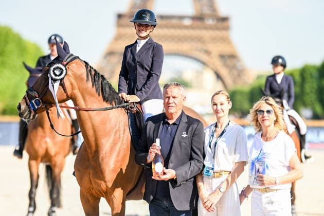 Helena Bukwald 2ème sur Gha den Dini lors de la remise du Prix Querrala de de la 12ème édition Longines Paris Eiffel Jumping au pied de la Tour Eiffel sur le Champ-de-Mars à Paris, France, le 19 juin 2026. Perusseau-Veeren Bestimage Querrala Prize during the 12th edition of the Longines Paris Eiffel Jumping at Champ-de-Mars near Eiffel Tower in Paris, France, on June 19, 2026. Paris France  Copyright: xPerusseau-Veerenx xBestimagexPerusseau-Veerenx xBestimagex