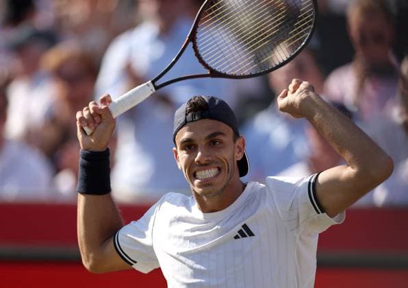 Francisco Cerundolo of Argentina celebrates HSBC Queen s Club Championships, Day Fourteen, Tennis, Queen s Club, West Kensington, London, UK - 19 Jun 2026London Queen s Club United Kingdom  Copyright: xEllaxLing Shutterstockx 16929306cc