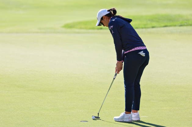 Meijer LPGA, Golf Damen Classic by Simply Give Belmont, MI - JUNE 19: Paula Reto of South Africa putts on the 4th green during the second round of the Meijer LPGA Classic by Simply Give at Blythefield Country Club on June 19, 2026 in Belmont, Michigan. Belmont Michigan United States  Copyright: xAmyxLemusx originalFilename:lemus-meijerlp260619_npvnH.jpg