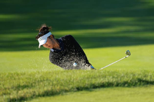Meijer LPGA, Golf Damen Classic BELMONT, MICHIGAN - JUNE 19: Alison Lee of the United States hits out of the bunker toward the 10th green during the second round of the Meijer LPGA Classic for Simply Give golf tournament at Blythefield Country Club in Belmont, MI, USA Friday, June 19, 2026. Belmont Michigan United States  Copyright: xJorgexLemusx originalFilename:lemus-meijerlp260619_npOgp.jpg