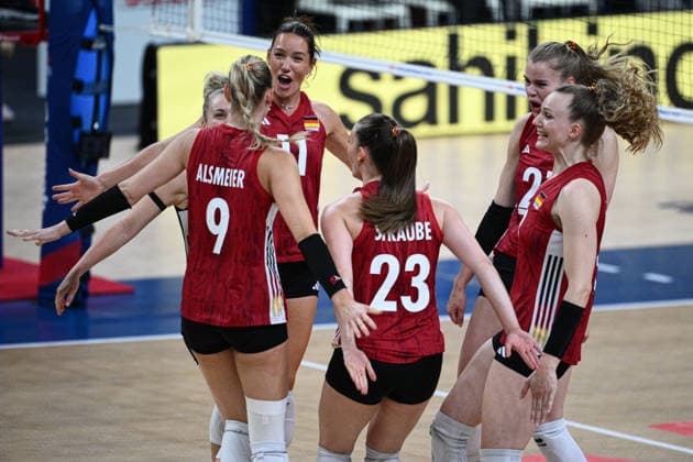 Belgium v Germany - 2026 FIVB Volleyball Nations League ANKARA, TURKIYE - JUNE 19: Lina Alsmeier (9) and Sarah Straube (23) of Germany celebrate after a point during the 2026 FIVB Volleyball Nations League week 2 match between Belgium and Germany at Ankara Sports Hall in Ankara, Turkiye on June 19, 2026. Akin Celiktas Anadolu Ankara Turkey. Editorial use only. Please get in touch for any other usage.  Copyright: x2026xAnadoluxAkinxCeliktasx