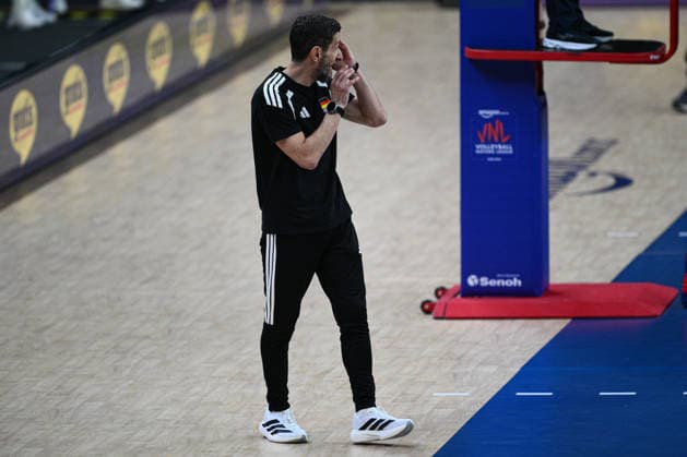 Belgium v Germany - 2026 FIVB Volleyball Nations League ANKARA, TURKIYE - JUNE 19: Head coach Giulio Cesare Bregoli of Germany looks on during the 2026 FIVB Volleyball Nations League week 2 match between Belgium and Germany at Ankara Sports Hall in Ankara, Turkiye on June 19, 2026. Akin Celiktas Anadolu Ankara Turkey. Editorial use only. Please get in touch for any other usage.  Copyright: x2026xAnadoluxAkinxCeliktasx