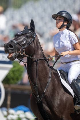 Aurore Dubus sur CHIPIE DE MAILLET lors du Prix Selman Marrakech de la 12ème édition Longines Paris Eiffel Jumping au pied de la Tour Eiffel sur le Champ-de-Mars à Paris, France, le 19 juin 2026. Perusseau-Veeren Bestimage Selman Marrakech Prize during the 12th edition of the Longines Paris Eiffel Jumping at Champ-de-Mars near Eiffel Tower in Paris, France, on June 19, 2026. Paris France  Copyright: xPerusseau-Veerenx xBestimagexPerusseau-Veerenx xBestimagex