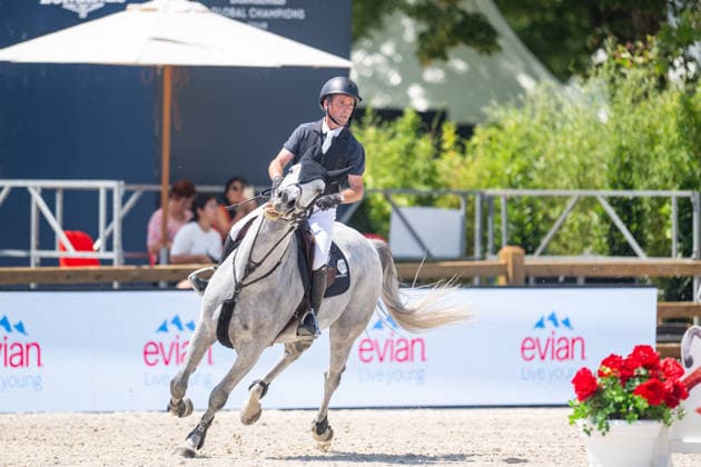 Marc Dilasser sur Giulio du Ter pendant le prix CSI5 1.60m GCL Individual Competition Presenté par Evian lors du 12ème édition Longines Paris Eiffel Jumping au pied de la Tour Eiffel sur le Champ-de-Mars à Paris, France, le 19 juin 2026. Perusseau-Veeren Bestimage CSI5 1.60m GCL Individual Competition prize presented by Evian at the 12th Longines Paris Eiffel Jumping event at the foot of the Eiffel Tower on the Champ-de-Mars in Paris, France, on June 19, 2026 Paris France  Copyright: xVeeren-Perusseau BestimagexVeeren-Perusseau Bestimagex