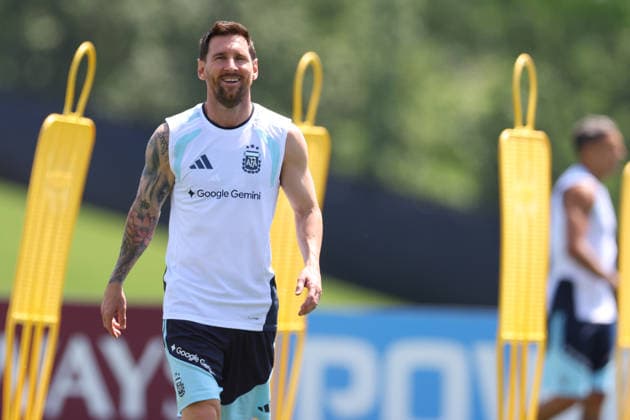 Argentinas forward Lionel Messi takes part in a training session during the 2026 FIFA World Cup at the Sporting KC Training Center in Kansas City on June 19, 2026. Photo by Alejandro PAGNI PHOTOxPHOTO KANSAS CITY, UNITED STATES,detected_source_language Copyright: xALEJANDROxPAGNIx