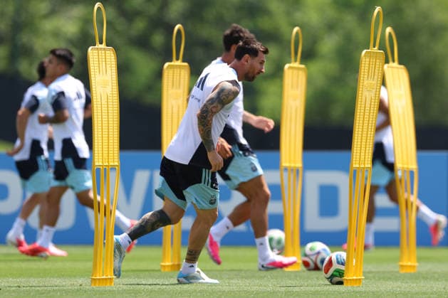 Argentinas forward Lionel Messi takes part in a training session during the 2026 FIFA World Cup at the Sporting KC Training Center in Kansas City on June 19, 2026. Photo by Alejandro PAGNI PHOTOxPHOTO KANSAS CITY, UNITED STATES,detected_source_language Copyright: xALEJANDROxPAGNIx