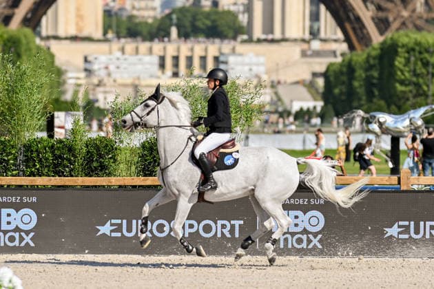Tess Carmichael sur Berlin s Kojak participe au Prix Lagree France de de la 12ème édition Longines Paris Eiffel Jumping au pied de la Tour Eiffel sur le Champ-de-Mars à Paris, France, le 19 juin 2026. Perusseau-Veeren Bestimage Lagree France Prize during the 12th edition of the Longines Paris Eiffel Jumping at Champ-de-Mars near Eiffel Tower in Paris, France, on June 19, 2026. Paris France  Copyright: xPerusseau-Veerenx xBestimagexPerusseau-Veerenx xBestimagex