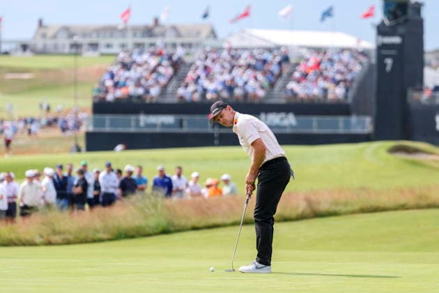 US Open Golf Championship - Round 2 Justin Rose of England putts during the second round of the 2026 US Open golf tournament at the Shinnecock Hills Golf Club in Southampton, New York, USA, 19 June 2026. SOUTHAMPTON NEW YORK UNITED STATES  Copyright: xSARAHxYENESELx