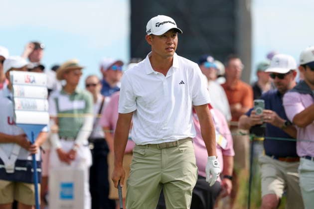 US Open Golf Championship - Round 2 Collin Morikawa of the US tees off during the second round of the 2026 US Open golf tournament at the Shinnecock Hills Golf Club in Southampton, New York, USA, 19 June 2026. SOUTHAMPTON NEW YORK UNITED STATES  Copyright: xSARAHxYENESELx