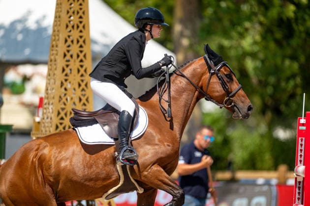 Liv Piris sur HELLO DE VESQUERIE lors du Prix Selman Marrakech de la 12ème édition Longines Paris Eiffel Jumping au pied de la Tour Eiffel sur le Champ-de-Mars à Paris, France, le 19 juin 2026. Perusseau-Veeren Bestimage Selman Marrakech Prize during the 12th edition of the Longines Paris Eiffel Jumping at Champ-de-Mars near Eiffel Tower in Paris, France, on June 19, 2026. Paris France  Copyright: xPerusseau-Veerenx xBestimagexPerusseau-Veerenx xBestimagex