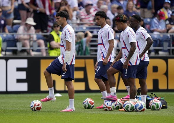 FIFA World Cup, WM, Weltmeisterschaft, Fussball 2026 - Group D - USA vs Australia Players of USA warm up ahead of the FIFA World Cup 2026 group stage match USA against Australia, in Seattle, USA, 19 June 2026. SEATTLE United States  Copyright: xSTEPHANxBRASHEARx