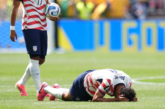 USA v Australia - FIFA World Cup, WM, Weltmeisterschaft, Fussball 2026 - Group D SEATTLE, USA - JUNE 19: Tyler Adams (4) of USA lies on the ground during the 2026 FIFA World Cup First Stage Group D match between USA and Australia at Lumen Field (Seattle Stadium) in Seattle, Washington, United States on June 19, 2026. Ercin Erturk Anadolu Washington United States. Editorial use only. Please get in touch for any other usage.  Copyright: x2026xAnadoluxErcinxErturkx