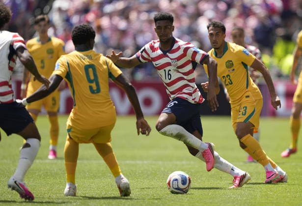 FIFA World Cup, WM, Weltmeisterschaft, Fussball 2026 - Group D - USA vs Australia Alex Freeman of USA in action during the FIFA World Cup 2026 group stage match USA against Australia, in Seattle, USA, 19 June 2026. SEATTLE United States  Copyright: xSTEPHANxBRASHEARx