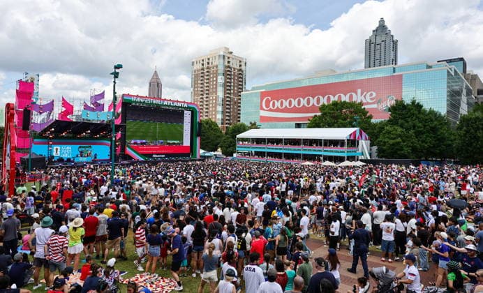 FIFA World Cup, WM, Weltmeisterschaft, Fussball 2026 - Fan Festival in Atlanta Fans pack Centennial Olympic Park to watch the Group D match USA vs Australia during the FIFA World Cup 2026, at the Fan Festival in Atlanta, Georgia, USA, 19 June 2026. ATLANTA United States  Copyright: xRONALDxWITTEKx