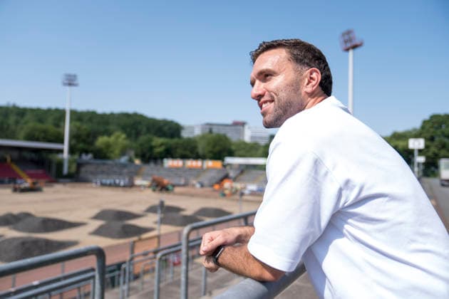Presentation of New Signing Eros Dacaj at Sportfreunde Siegen June 19, 2026 Soccer, Regionalliga West, GER, Siegen, Leimbachstadion Siegen,detected_source_language Copyright: HMBxMedia xMarcoxBader