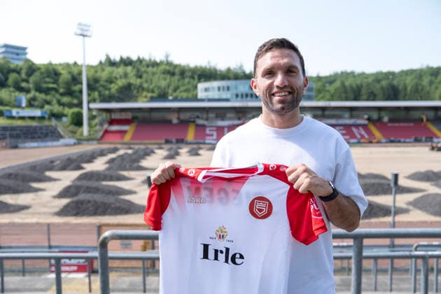 Presentation of New Signing Eros Dacaj at Sportfreunde Siegen June 19, 2026 Soccer, Regionalliga West, GER, Siegen, Leimbachstadion Siegen,detected_source_language Copyright: HMBxMedia xMarcoxBader