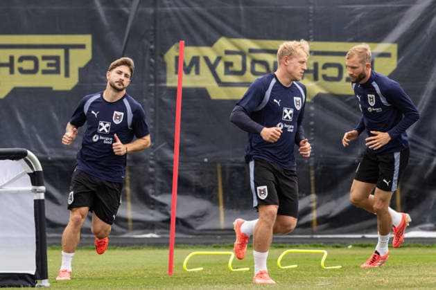 FOOTBALL - FIFA World Cup, WM, Weltmeisterschaft, Fussball 2026, preview SANTA BARBARA,CALIFORNIA,USA,19.JUN.26 - FOOTBALL - FIFA World Cup 2026, USA, Mexico, Canada, preview, Oesterreichischer Fussball-Bund, training team AUT. Image shows Romano Schmid, Xaver Schlager and Konrad Laimer (AUT).  GEPAxpictures xArminxRauthner