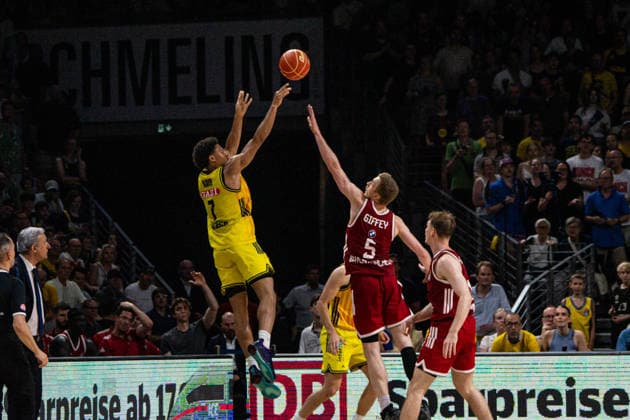 Jack Kayil, Alba Berlin, No. 7, June 19, 2026, Alba Berlin vs. Bayern Munich, Basketball, BBL, Max Schmeling Halle, Berlin. BBL regulations prohibit any use of photographs as image sequences and or quasi-video.,detected_source_language Copyright: HMBxMedia xFinnxWeidmann