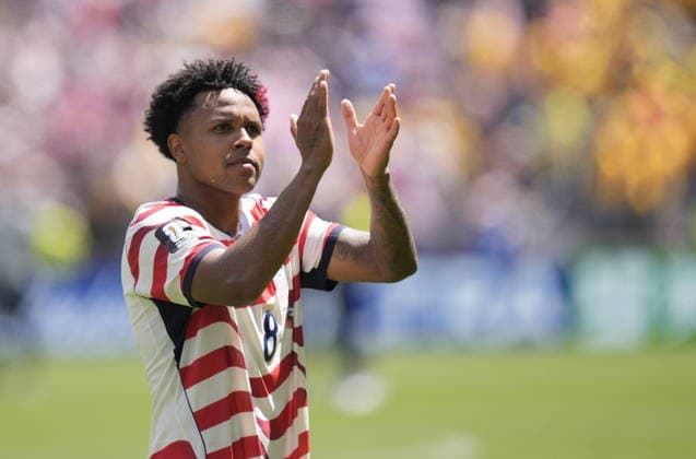 FIFA World Cup, WM, Weltmeisterschaft, Fussball 2026 - Group D - USA vs Australia Weston McKennie of USA applauds to supporters after winning the FIFA World Cup 2026 group stage match USA against Australia, in Seattle, USA, 19 June 2026. SEATTLE United States  Copyright: xSTEPHANxBRASHEARx