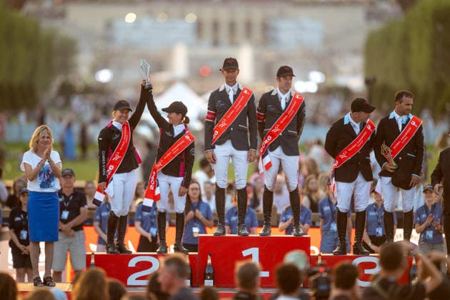 Maximilian Weishaupt et Marco Kutscher (Riesenbeck International), les 1er, Angelica Augustsson et Jörne Sprehe (2ème), Olivier Perreau et Cian O connor (3ème) lors de la remise du prix GCL of paris - round 2 team competition presented by l équipe lors du 12ème édition Longines Paris Eiffel Jumping au pied de la Tour Eiffel sur le Champ-de-Mars à Paris le 19 juin 2026. Perusseau Veeren Bestimage Presentation of the GCL of Paris prize - round 2 team competition presented by the team during the 12th edition of the Longines Paris Eiffel Jumping at the foot of the Eiffel Tower on the Champ-de-Mars in Paris on June 19, 2026. Paris France  Copyright: xVeeren-Perusseau BestimagexVeeren-Perusseau Bestimagex