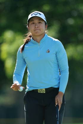 Meijer LPGA, Golf Damen Classic BELMONT, MICHIGAN - JUNE 19: Jing Yan of the United States acknowledges the crowd on the 9th green during the second round of the Meijer LPGA Classic for Simply Give golf tournament at Blythefield Country Club in Belmont, MI, USA Friday, June 19, 2026. Belmont Michigan United States  Copyright: xJorgexLemusx originalFilename:lemus-meijerlp260619_npkG2.jpg