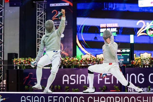 June 19, 2026, New Delhi, Delhi, India: Tsumori Shido (Japan) vs. Luo Shaotong (China) during Semi-Finals of Asian Senior Fencing Championships 2026 (Men s Sabre) at Bharat Mandapam Convention Centre, New Delhi, India on 19th June 2026. New Delhi India - ZUMAd207 20260619_zsp_d207_269 Copyright: xAvijitxDasx