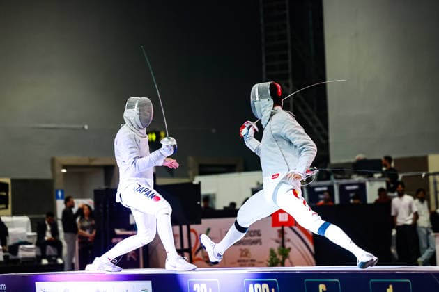 June 19, 2026, New Delhi, Delhi, India: Tsumori Shido (Japan) vs. Luo Shaotong (China) during Semi-Finals of Asian Senior Fencing Championships 2026 (Men s Sabre) at Bharat Mandapam Convention Centre, New Delhi, India on 19th June 2026. New Delhi India - ZUMAd207 20260619_zsp_d207_272 Copyright: xAvijitxDasx