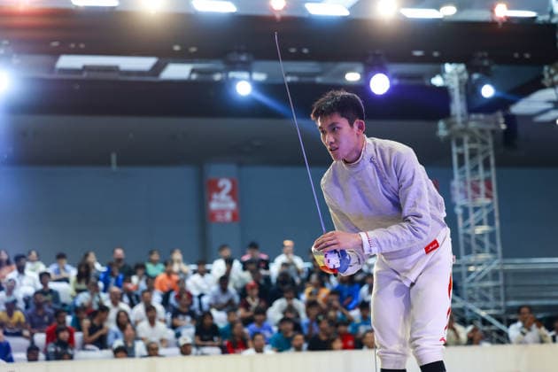 June 19, 2026, New Delhi, Delhi, India: Luo Shaotong (China) celebrates after beating Tsumori Shido (Japan) during Semi-Finals of Asian Senior Fencing Championships 2026 (Men s Sabre) at Bharat Mandapam Convention Centre, New Delhi, India on 19th June 2026. Fencing 2026: Asian Senior Fencing Championships 2026  - ZUMAd207 20260619_zsp_d207_295 Copyright: xAvijitxDasx