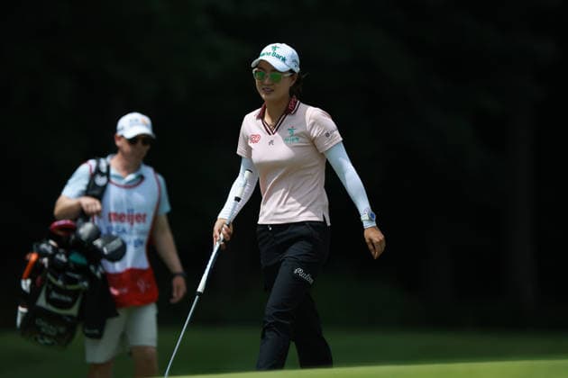 Meijer LPGA, Golf Damen Classic BELMONT, MICHIGAN - JUNE 19: Minjee Lee of Australia plays her shot on the 7th green during the second round of the Meijer LPGA Classic for Simply Give golf tournament at Blythefield Country Club in Belmont, MI, USA Friday, June 19, 2026. Belmont Michigan United States  Copyright: xJorgexLemusx originalFilename:lemus-meijerlp260619_np121.jpg