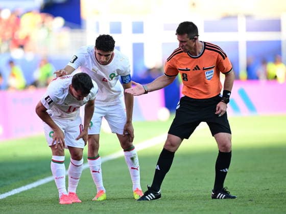 Scotland v Morocco - FIFA World Cup, WM, Weltmeisterschaft, Fussball 2026 - Group C FOXBOROUGH, USA - JUNE 19: Referee Ilgiz Tantashev checks on Brahim Diaz (10) of Morocco during the 2026 FIFA World Cup First Stage Group C match between Scotland and Morocco at Gillette Stadium (Boston Stadium) in Foxborough, Massachusetts, United States on June 19, 2026. Abdulhamid Hosbas Anadolu Massachusetts United States. Editorial use only. Please get in touch for any other usage.  Copyright: x2026xAnadoluxAbdulhamidxHosbasx