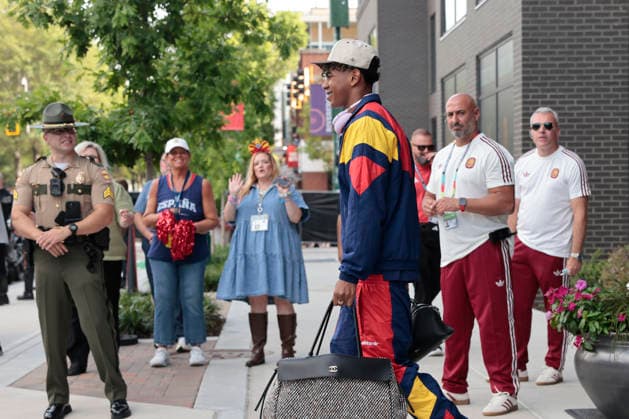 Lamine Yamal of Spain leaves the team hotel ahead of the upcoming match against Saudi Arabia at the 2026 FIFA World Cup, WM, Weltmeisterschaft, Fussball in Chattanooga, United States, 19 June 2026. The Spanish national team, Nationalteam leaves its training hotel in Chattanooga !ACHTUNG: NUR REDAKTIONELLE NUTZUNG!  Copyright: xEmilioxLavandeirax GR6011 20260619-55020651799_1