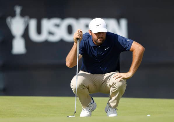 Scottie Scheffler lines up a putt on the 17th hole in the second round of the 126th U.S. Open Golf Championship at Shinnecock Hills Golf Club in Southampton, NY on Friday, June 19, 2026.  NYC202606191022 JOHNxANGELILLO