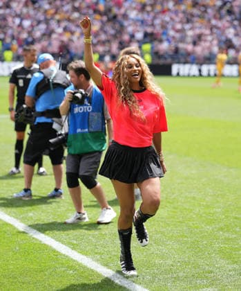 United States v Australia - FIFA World Cup, WM, Weltmeisterschaft, Fussball 2026 - Group D SEATTLE, UNITED STATES - JUNE 19: American singer Ciara takes the field to greet the fans during 2026 FIFA World Cup Group D match between United States and Australia at Lumen Field in Seattle, Washington, United States on June 19, 2026. Ercin Erturk Anadolu Washington United States. Editorial use only. Please get in touch for any other usage.  Copyright: x2026xAnadoluxErcinxErturkx