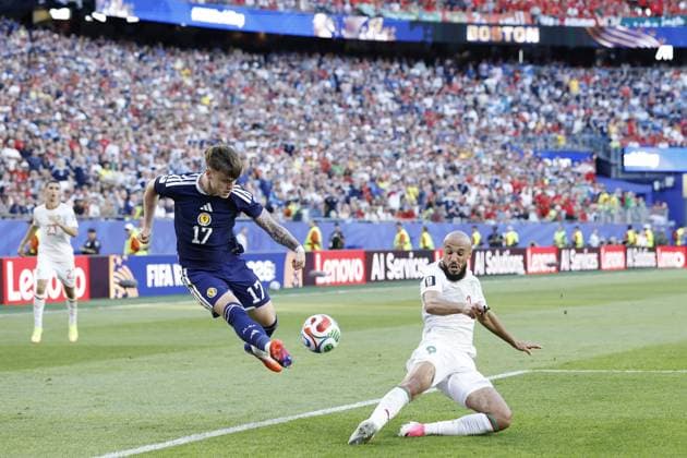 FOXBOROUGH - (LR) Ben Gannon-Doak of Scotland, Noussair Mazraoui of Morocco during the FIFA 2026 World Cup Group C match between Scotland and Morocco at Boston Stadium on June 20, 2026 in Foxborough, United States. MAURICE VAN STEEN ANP FIFA World Cup, WM, Weltmeisterschaft, Fussball 2026 2026 xVIxANPxSportx xMauricexvanxSteenxIVx 561467827 originalFilename: 561467827.jpg