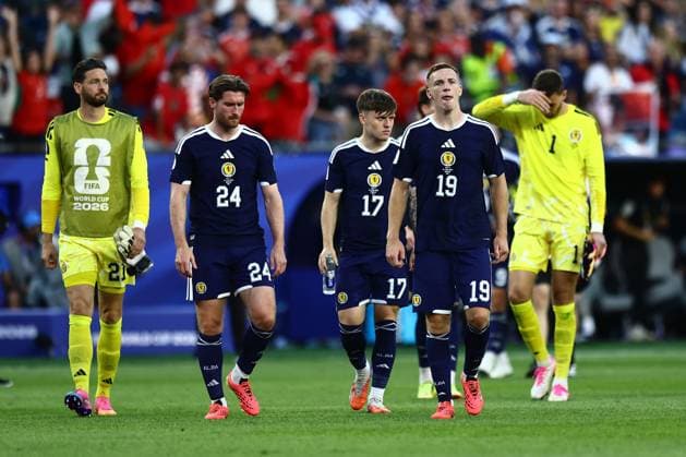 Scotland players dejected at full time Scotland v Morocco, 2026 FIFA World Cup, WM, Weltmeisterschaft, Fussball Group C, Football, Boston Stadium, Foxborough, Massachusetts, USA - 19 Jun 2026Foxborough Boston Stadium Massachusetts (MA) United States of America EDITORIAL USE ONLY No use with unauthorised audio, video, data, fixture lists, club league logos or live services. Online in-match use limited to 120 images, no video emulation. No use in betting, games or single club league player publications.  Copyright: xMichaelxZemanek Shutterstockx 16928953dj